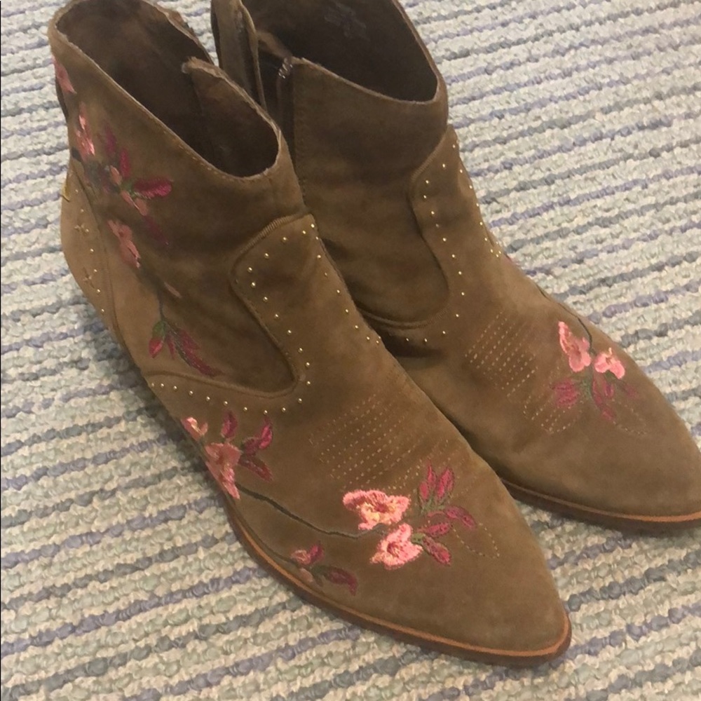 Ash embroidrer bootie - Picture 7 of 8
